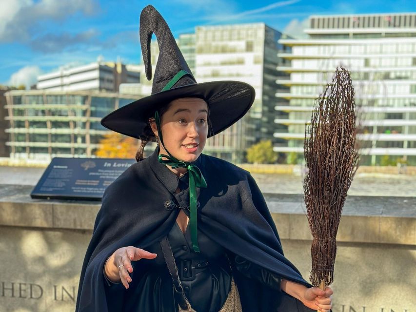 London: Witches and History Bankside Walking Tour - Along the Thames toward Millennium Bridge