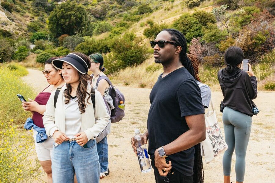 Los Angeles: Hollywood Sign Walking and Pictures Tour - The uphill route through Griffith Park