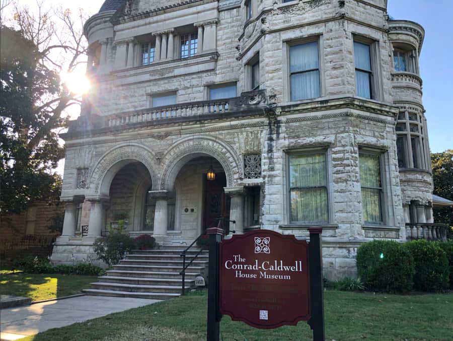 Louisville: Old Louisville Walking Ghost Tour - Haunted churches, parks, and street corners