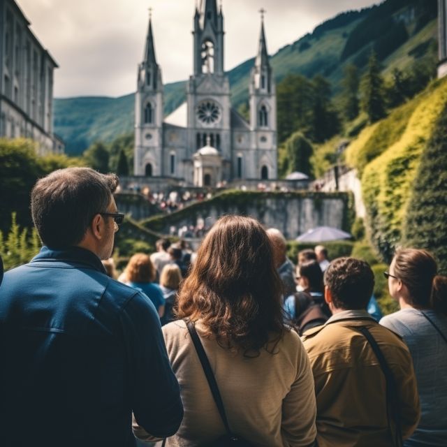 Lourdes: Sanctuary Guided Walking Tour - Key points at a glance