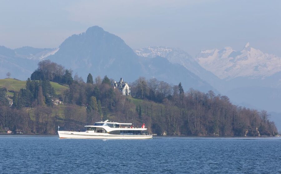Lucerne: Walking and Boat Tour with Cheese & Wine Tasting - Musegg Wall and the old fortifications