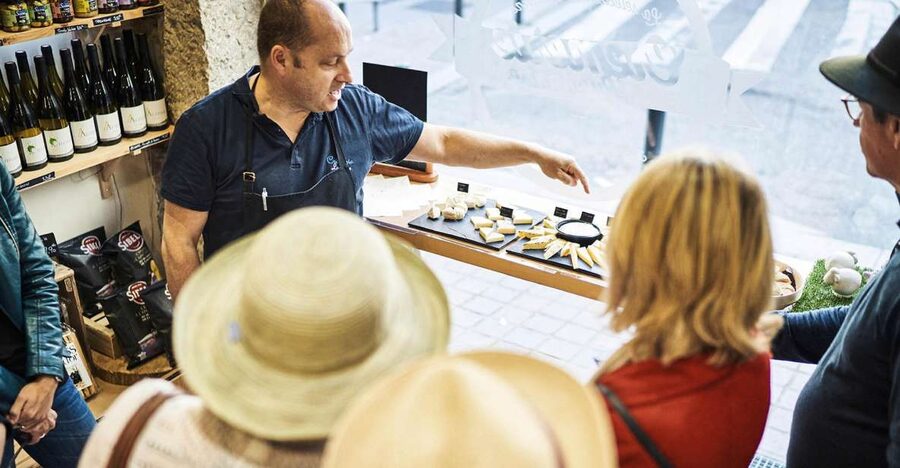 Lyon: Food Walking Tour with a Local Guide - Key points to know before booking