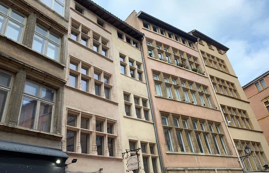 Lyon: Private Walking Tour of "Traboules" in the Old Town - Who should book this walk