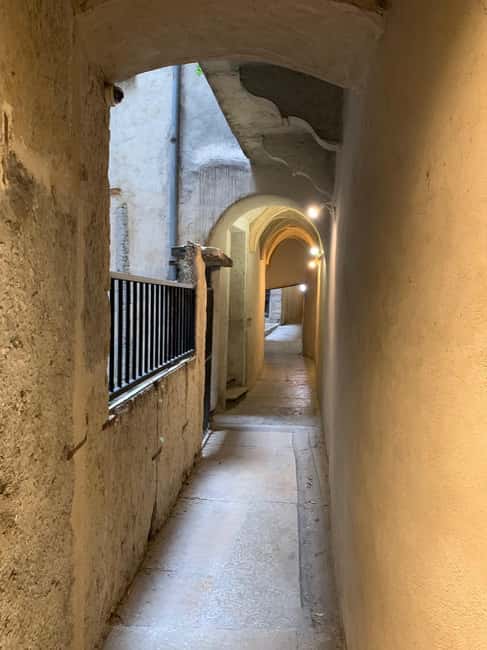 Lyon: Private Walking Tour of "Traboules" in the Old Town - Power, religion, and Lyon’s complicated past