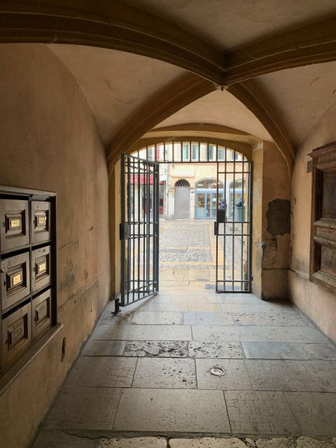 Lyon: Private Walking Tour of "Traboules" in the Old Town - What the $43 price gets you