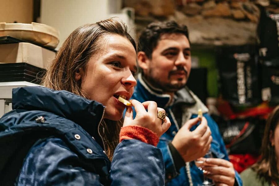 Lyon: Vieux Lyon Food Tasting Walking Tour - Practical limits you should consider