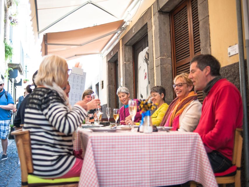 Madeira: Food and Wine Walking Tour in Funchal - Carne vinho e alhos, bolo do caco, and Coral beer