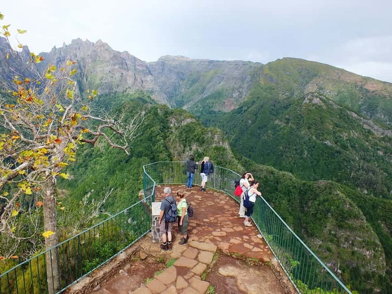 Madeira: Santana Jeep Safari and Referta Levada Walk - Ponta de São Lourenço finishes the day