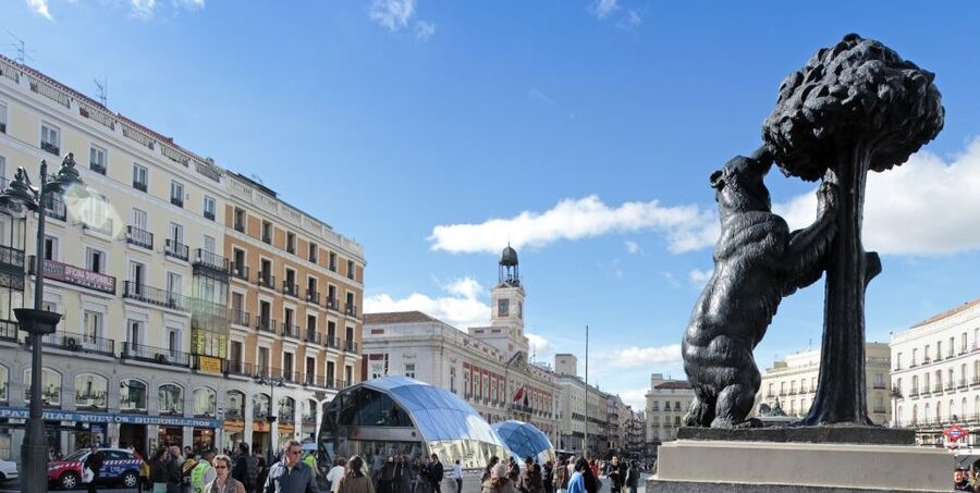 Madrid: 1.5-Hour City Highlights Guided Walking Tour - A fast introduction to Madrid’s grand center