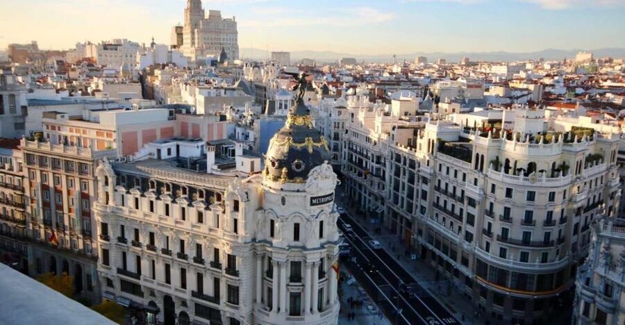 Madrid: 1.5-Hour City Highlights Guided Walking Tour - Starting at the Monument to San Pedro