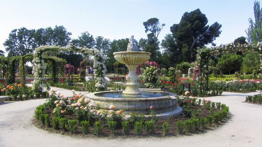 Madrid: 1.5-Hour Retiro Park Guided Walking Tour - Starting with the park’s grandest sights