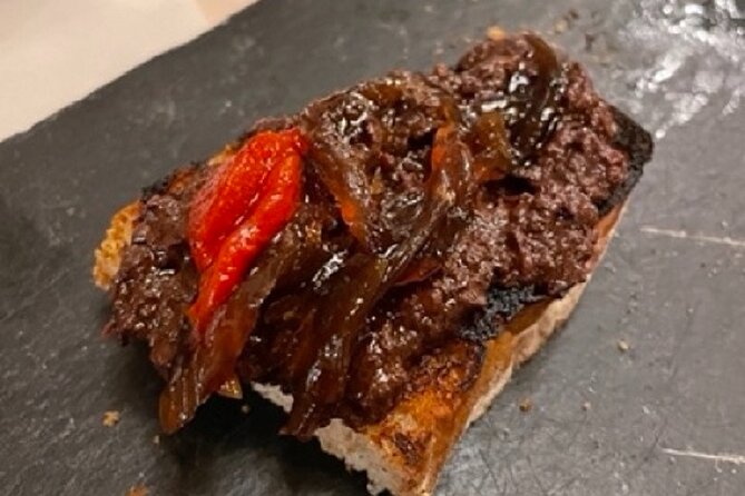 Madrid by Night Small Group Tour: Stories, Sights and Tapas Bites - A first night built around Madrid’s bar culture