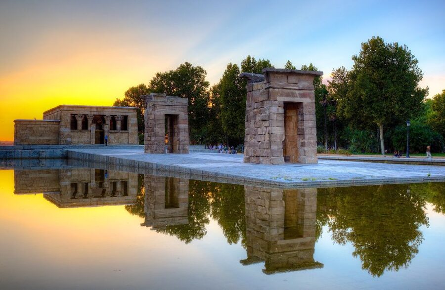Madrid: City Highlights Guided Walking Tour - Royal Palace and Plaza de Oriente