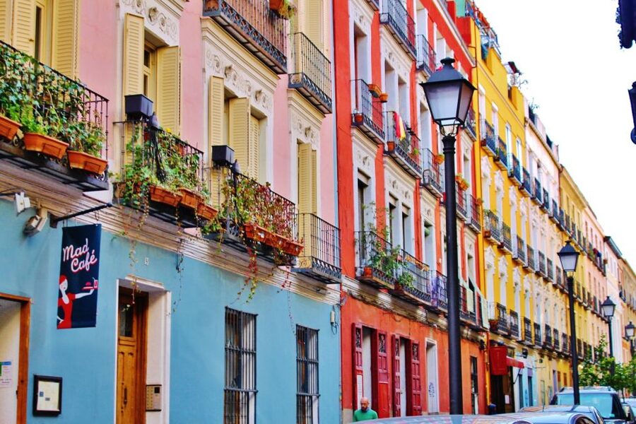 Madrid Historical Centre & Old Town Walking Tour in French - Madrid’s story begins at Puerta Cerrada