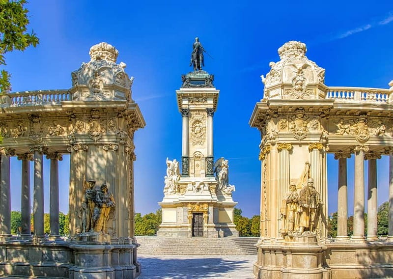 Madrid: Old Town & Poets District Guided Walking Tour - Should you book it?