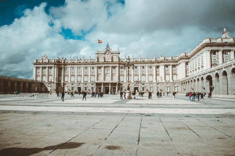 Madrid: Old Town & Poets District Guided Walking Tour - Is three hours on foot a good value?