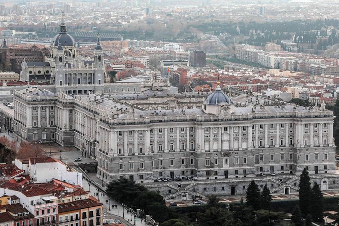 Madrid Old Town & Royal Palace Walking Tour Skip the Line Ticket - Mercado de San Miguel for a quick taste of Spain