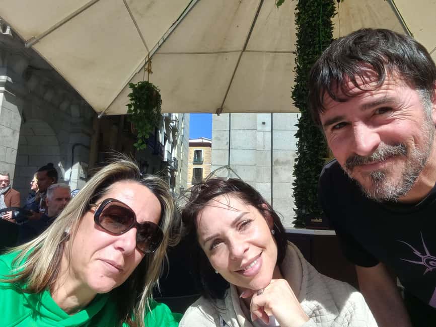 Madrid: Private Walking Tour with a Local - Meeting at Madrid’s central landmarks