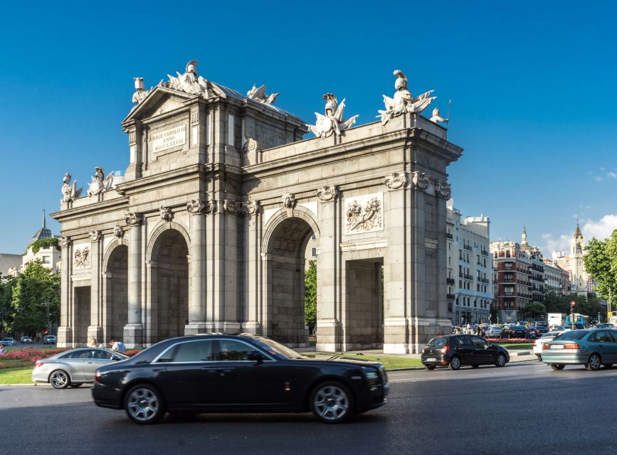 Madrid: Private Walking Tour with a Local - Seeing Madrid through public spaces and old lanes