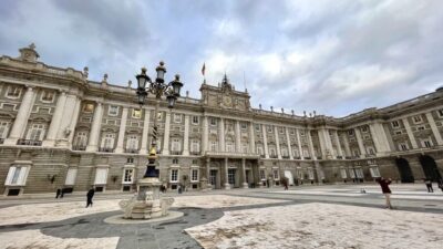 Royal Palace Skip-the-Line Guided Tour
