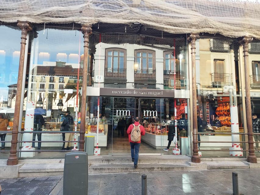 Madrid: Street Food Walking Tour in the Plaza Mayor Area - The guides make the biggest difference