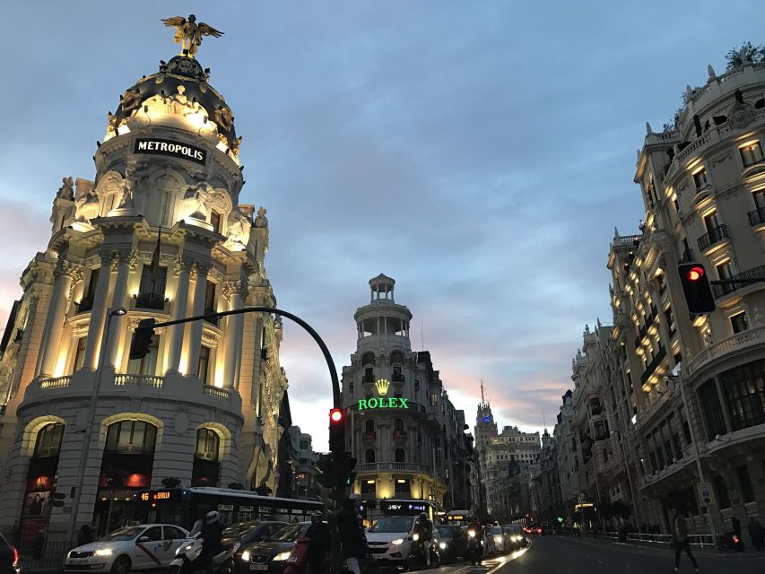 Madrid: Sunset Walking Tour with Optional Flamenco Show - Key points at a glance