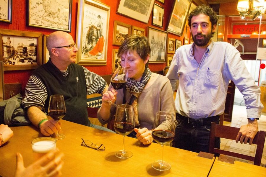 Madrid: Tapas & Wine Tasting Tour with Local Guide - Stop one: the Literary Quarter gets edible