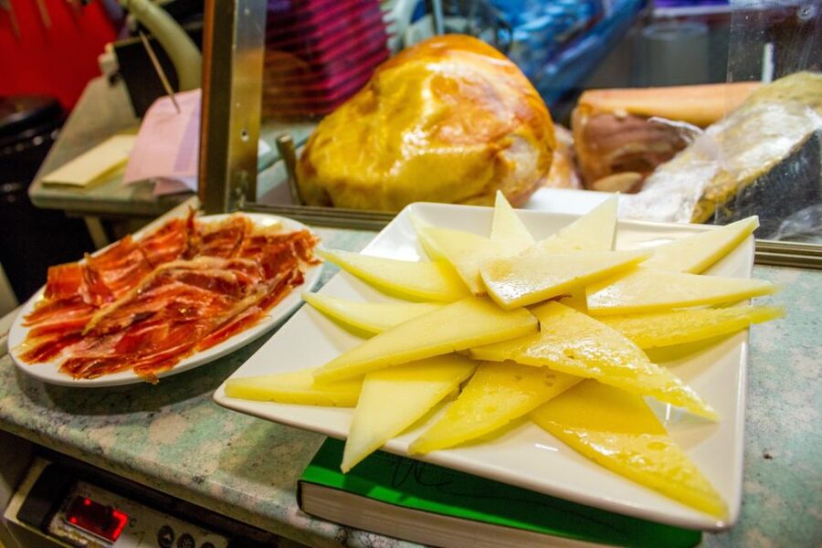 Madrid: Tapas & Wine Tasting Tour with Local Guide - Walking, timing, and who should book