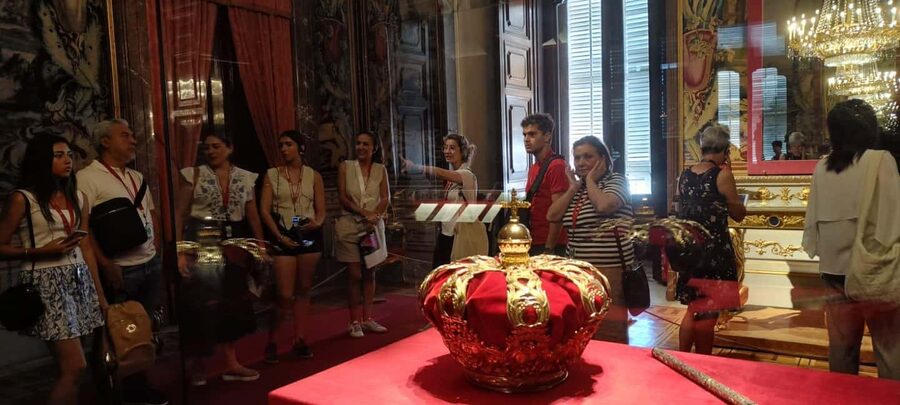 Madrid: Visit to the Royal Palace & Walking Tour of the City - The Madrid walking tour after the palace