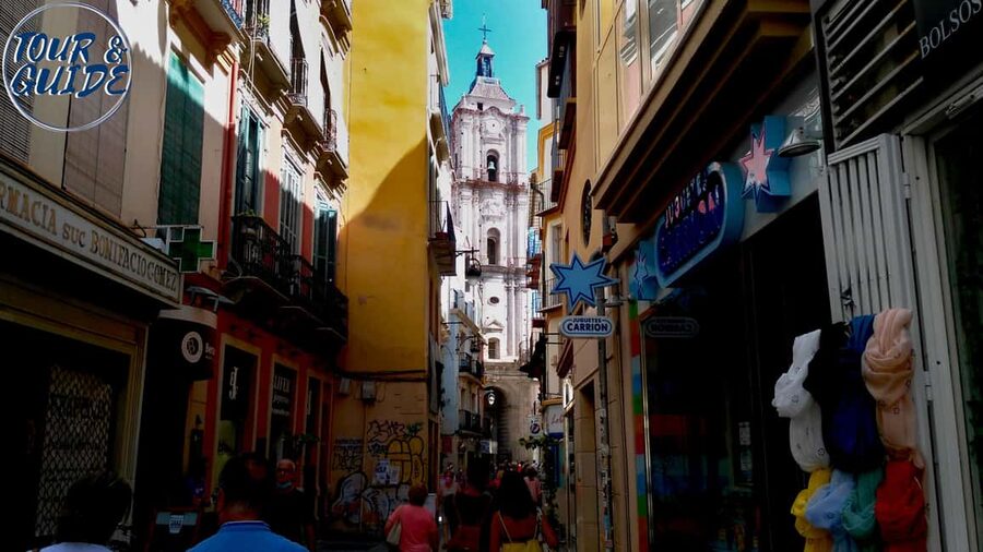 Málaga: 2h Walking Historical Tour–Art, Culture and Legends - Who will enjoy this Málaga walk
