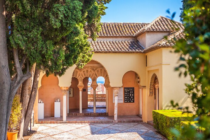 Malaga Private Walking Tour, Alcazaba & Catamaran Cruise - Who should book this Málaga tour?