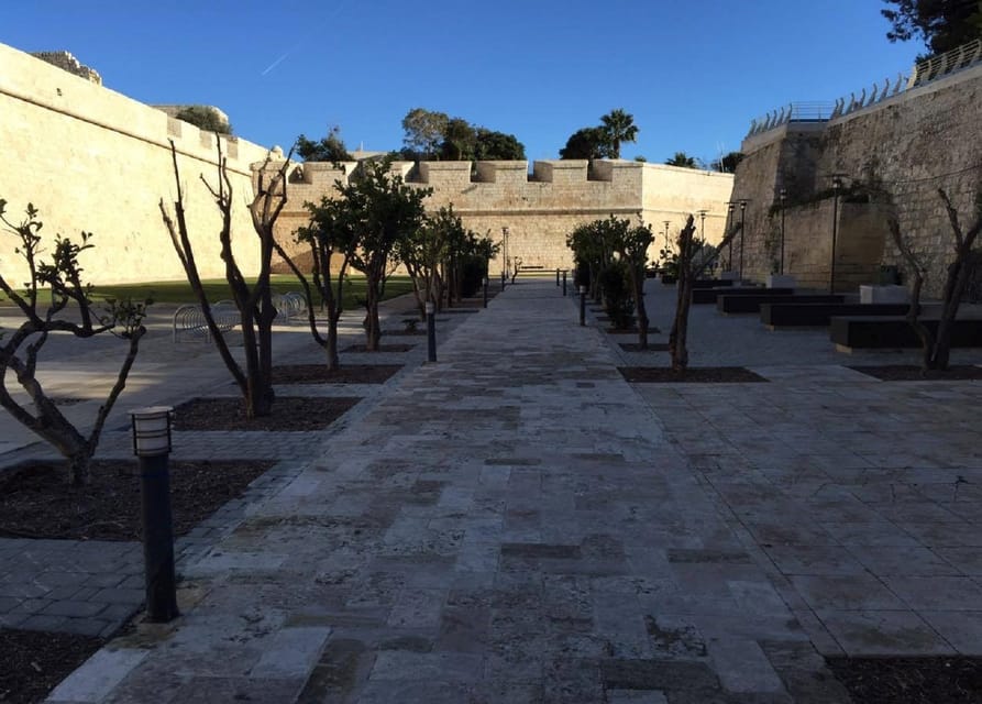 Malta: Mdina and Rabat Walking Tour with Catacombs - Guide quality and the value of local stories