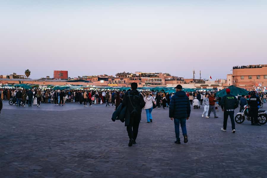 Marrakech: Medina by Night Walking Tour with Moroccan Tea - Who should book this walk
