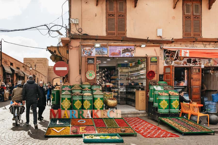 Marrakech: Saadian Tombs & Bahia Palace, Medina Guided Tour - Bab Agnaou and the Kasbah