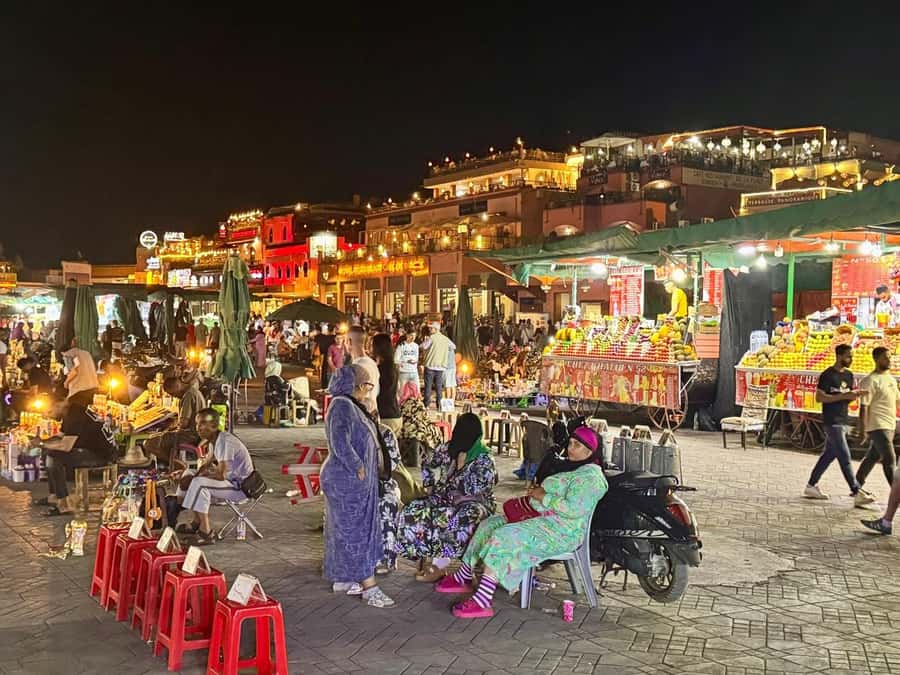 Marrakech: Souk by Night Medina Guided Walking Tour. - Why Marrakech is best seen here after sunset