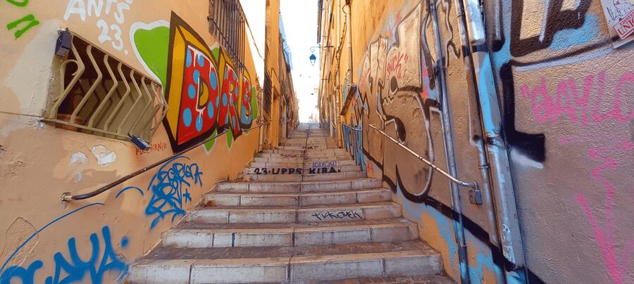 Marseille: Half-Day City Highlights Guided Walking Tour - What Charles adds to the experience