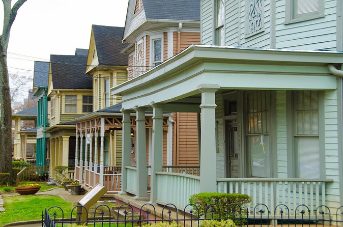 Martin Luther King Jr. History Walking Tour - How much walking and standing should you expect?