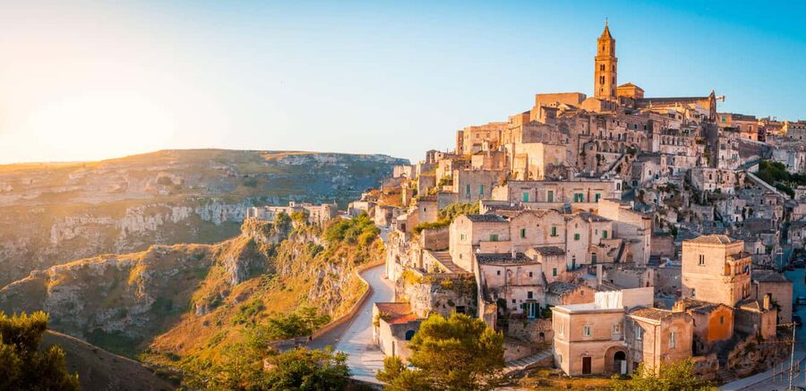 Matera walking tour in English - Inside a traditional cave house
