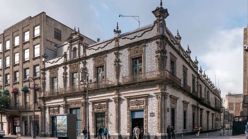 Mexico City: Historic Downtown Walking Tour - Meeting at Zócalo, the city’s great stage