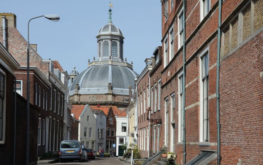 Middelburg: Guided City Walking Tour - Why the storytelling matters more than the distance