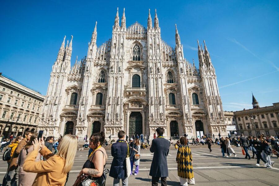 Milan: Da Vinci's Last Supper and Guided Walking Tour - Sforza Castle and Milan’s political center