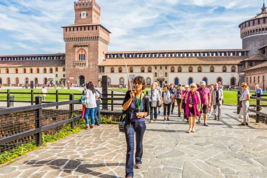 Milan: Guided Walking Tour & Last Supper Visit with Ticket - Walking pace, group comfort, and practical details