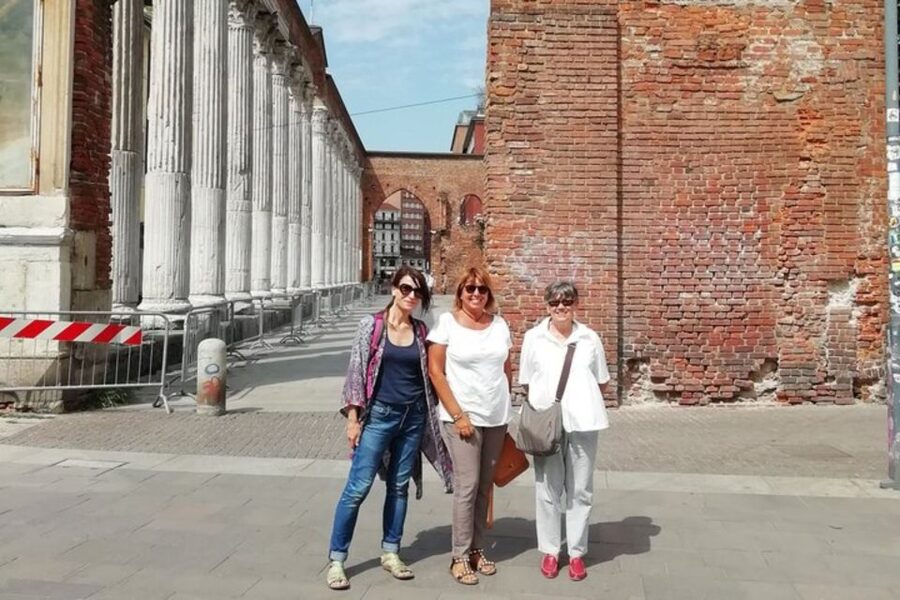 Milan: Private Custom Walking Tour With A Local Guide - The major sights, seen with useful context