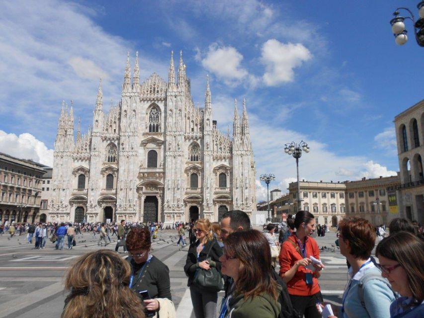 Milan: Private or Shared Essential Walking Tour - Reaching Sforza Castle