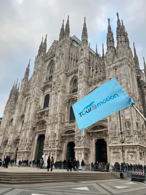 Milan: Skip-the-Line Guided Walk and "The Last Supper" - Piazza del Duomo and Milan’s enormous cathedral