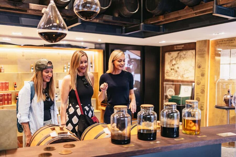 Milan: Street Food Walking Tour - What you may eat and drink