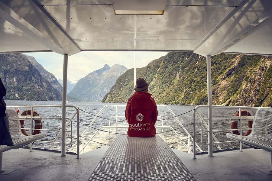 Milford Sound: Nature Cruise & Milford Track Walk - Walking the Milford Track to Giant’s Gate Falls