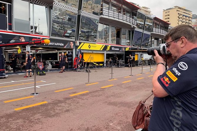 Monaco Formula 1 Walking Tour - The Inside Track Monaco F1 - What the guides add to the route