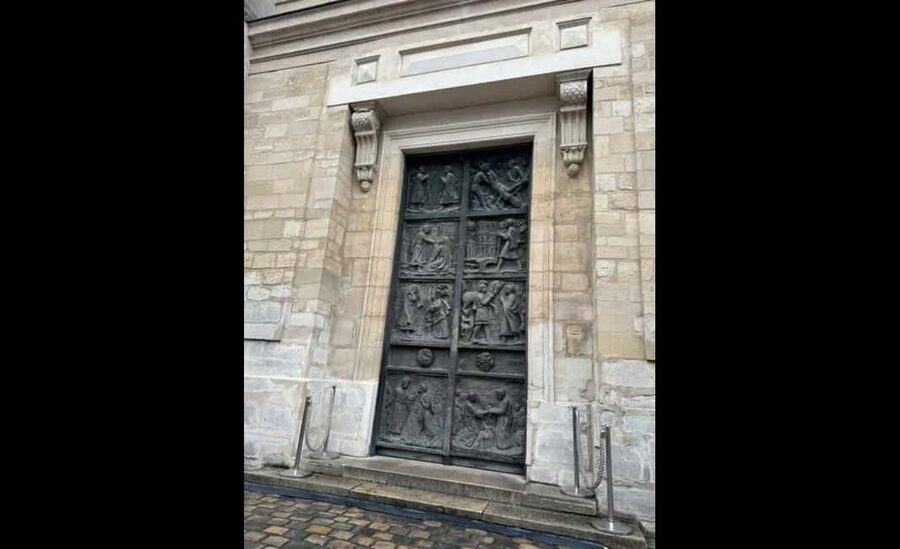 Montmartre for Art Lovers - Walking tour with Expert Guide - Trivia, teams, and the small prize