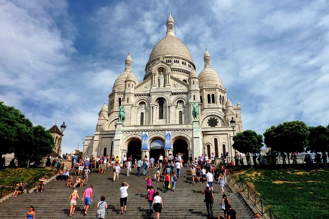 Montmartre Hidden Gems and Scenic Highlights Walking Tour - What the guide can add to your day